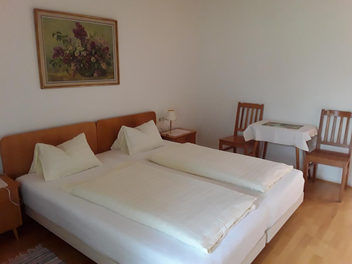 Gaestehaus Kuchernig เฟิลเคอร์มาร์คท์ ภายนอก รูปภาพ